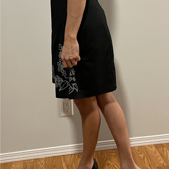 Strapless embroidered dress - Picture 2 of 2